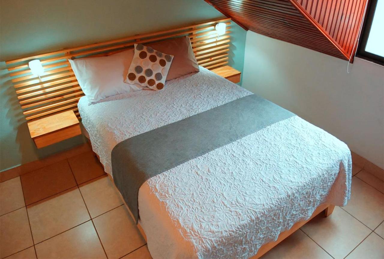 Trebol Amarillo Bed&Breakfast Escazú Esterno foto