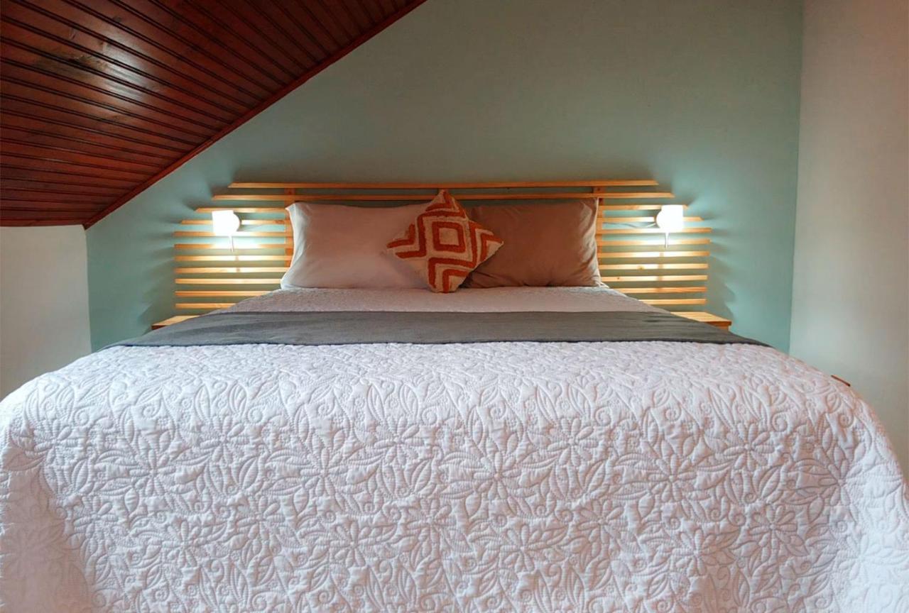 Trebol Amarillo Bed&Breakfast Escazú Esterno foto