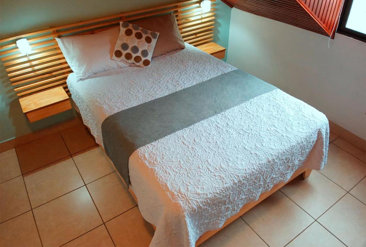 Trebol Amarillo Bed&Breakfast Escazú Esterno foto